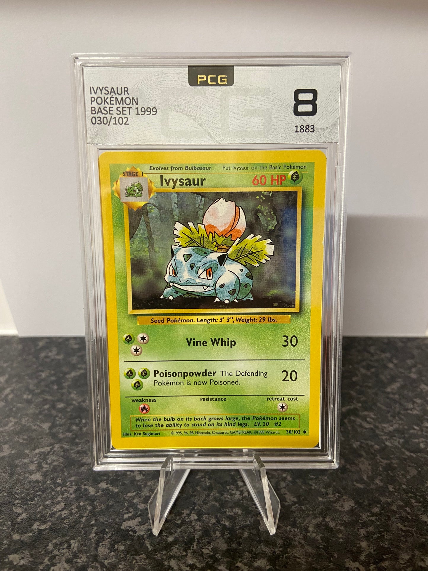 Pokemon TCG Ivysaur Base Set 30/102 - Grade 8